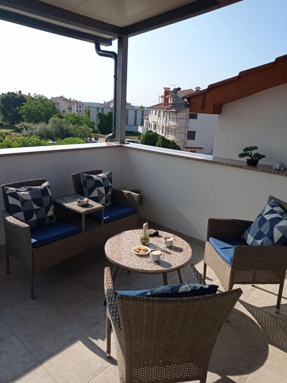 Studio Apartman Sky Rovinj Bagian luar foto