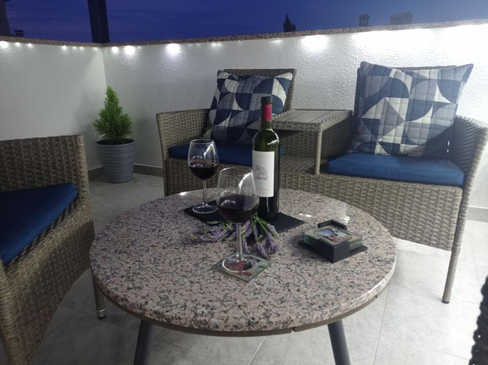 Studio Apartman Sky Rovinj Bagian luar foto
