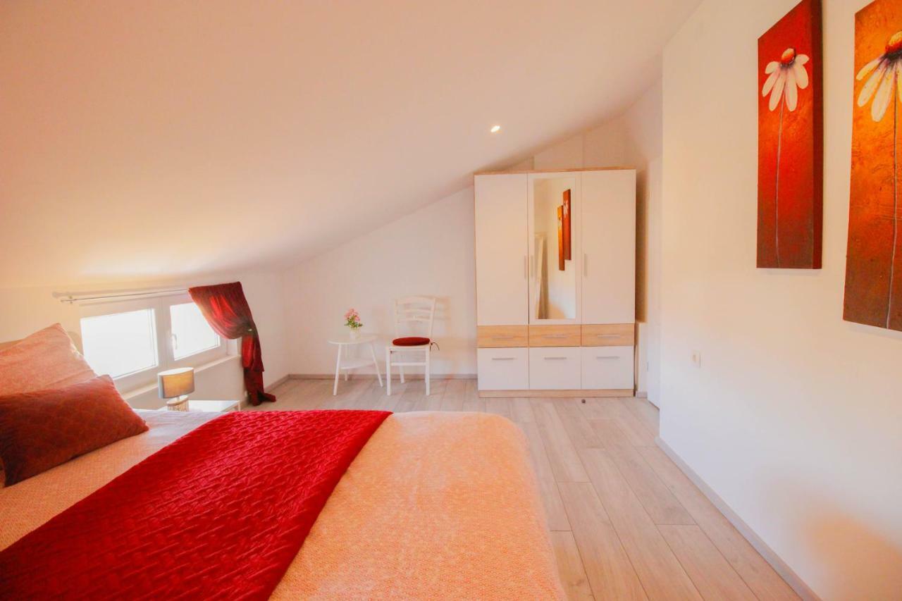 Studio Apartman Sky Rovinj Bagian luar foto