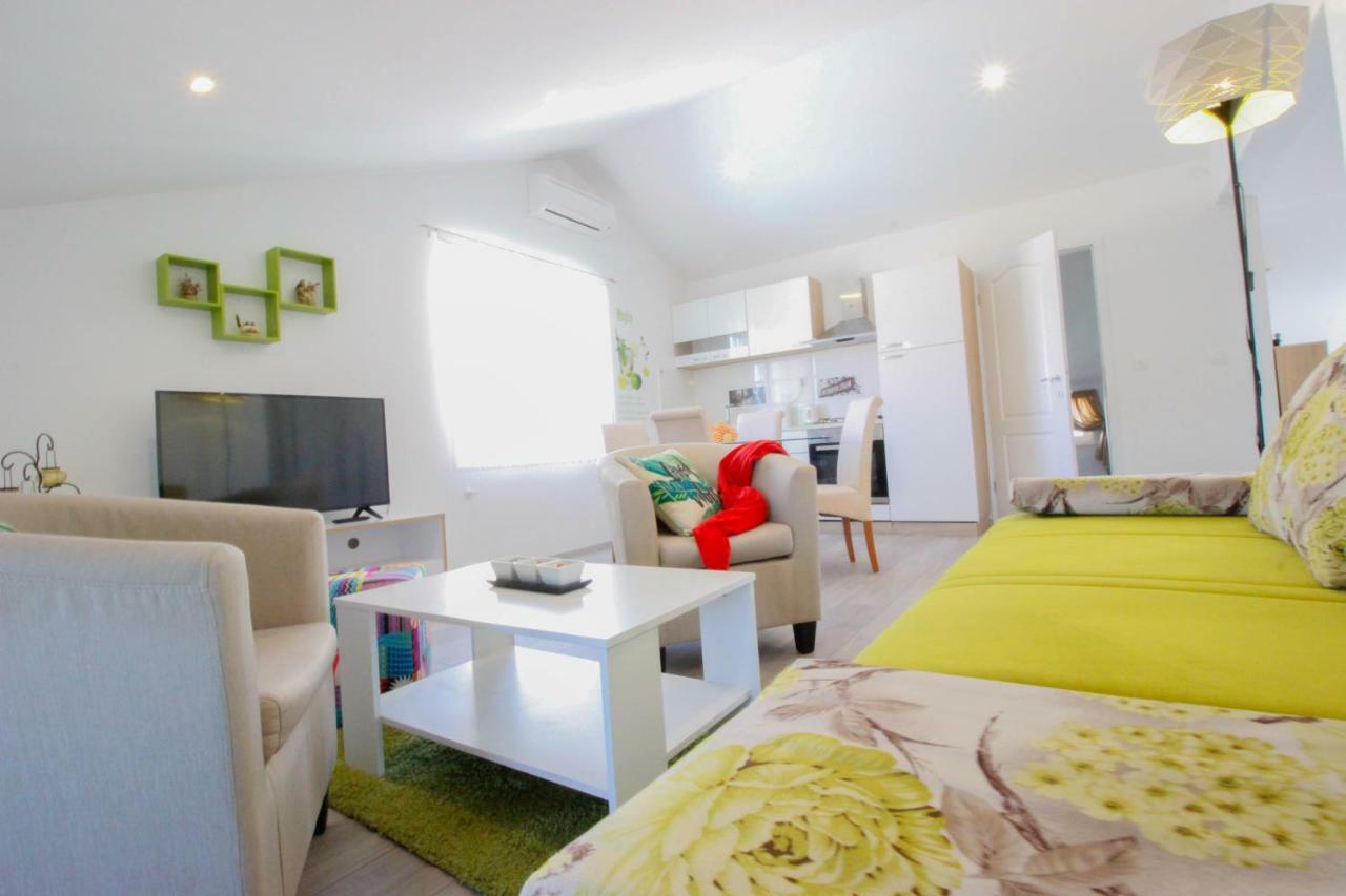 Studio Apartman Sky Rovinj Bagian luar foto