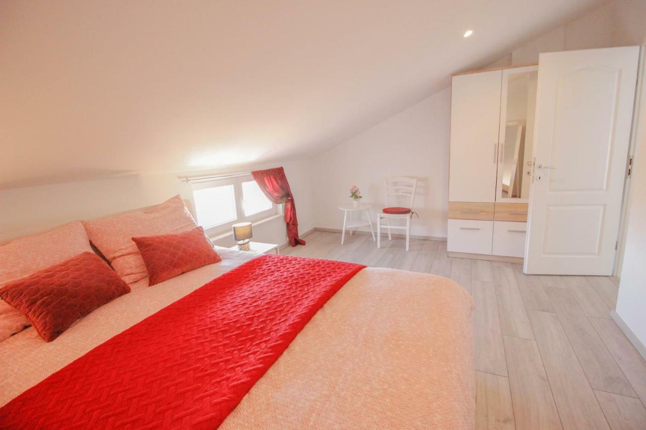 Studio Apartman Sky Rovinj Bagian luar foto