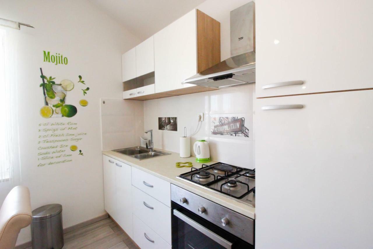 Studio Apartman Sky Rovinj Bagian luar foto